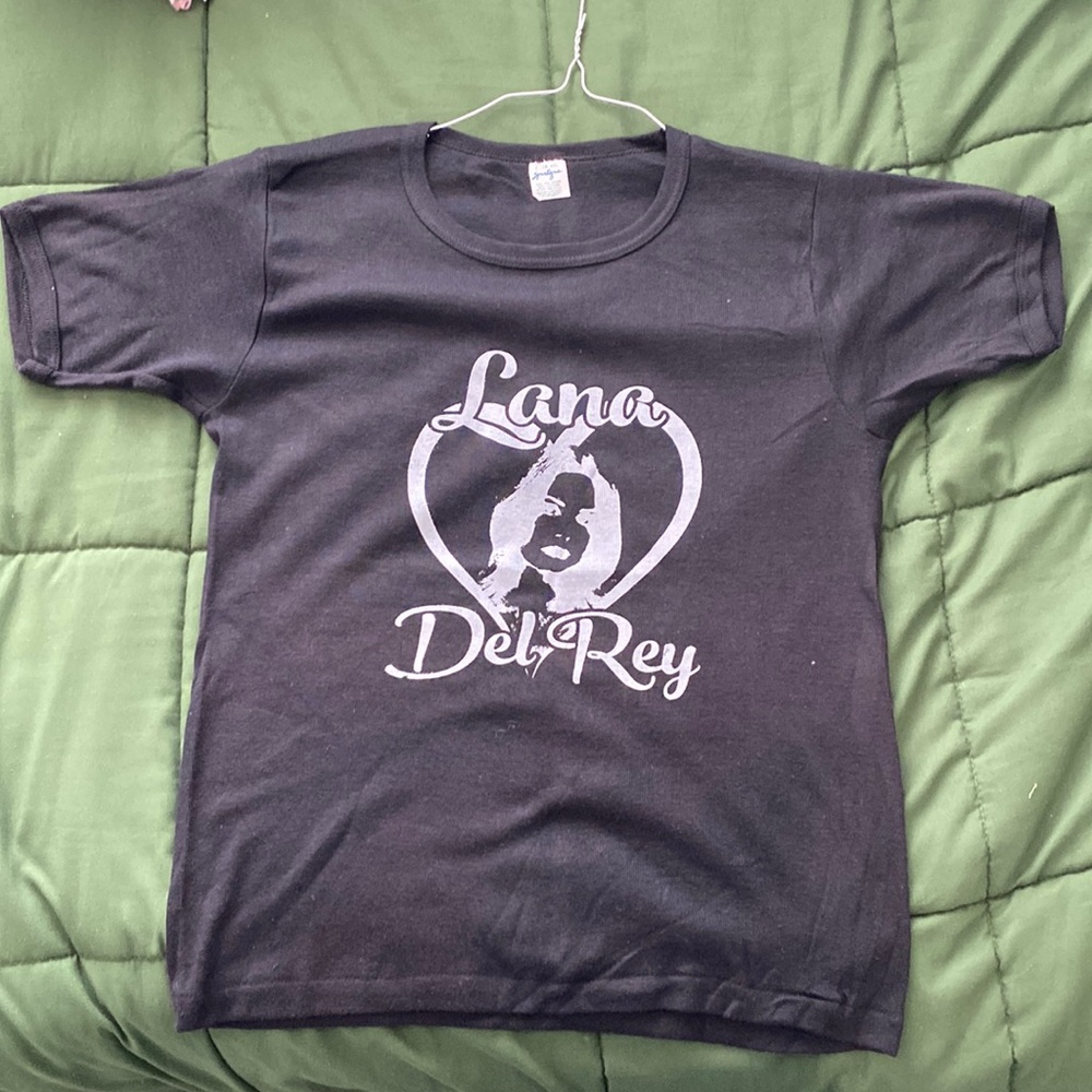 Lizzybtq lana del rey printed baby tee